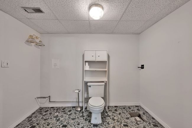 5210 Meadowland Dr, House other with 3 bedrooms, 3 bathrooms and 6 parking in Cardinal ON | Image 44