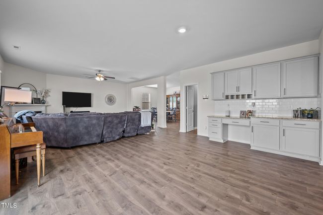 20-web-or-mls-_1046296 | Image 14