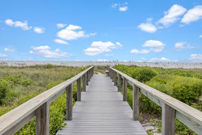 East view of private access to beach | Image 1