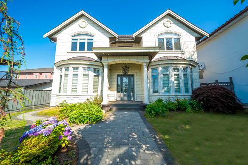 7525 13th Ave, Burnaby, BC, V3N2E3 | Card Image