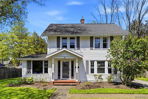 466 South St, East Aurora, NY, 14052-2947 | Card Image