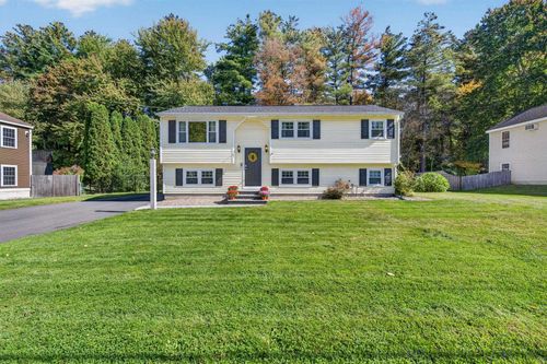 25 Kim Road, Salem, NH, 03079 | Card Image