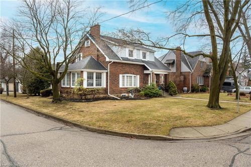 46 Jane St, Paris, ON, N3L2X9 | Card Image