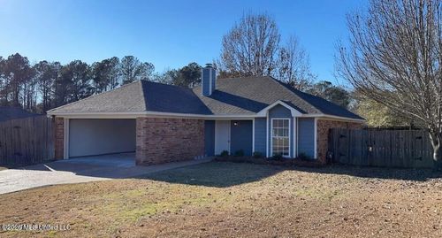 217 Shadow Creek Dr, Florence, MS, 39073-8130 | Card Image