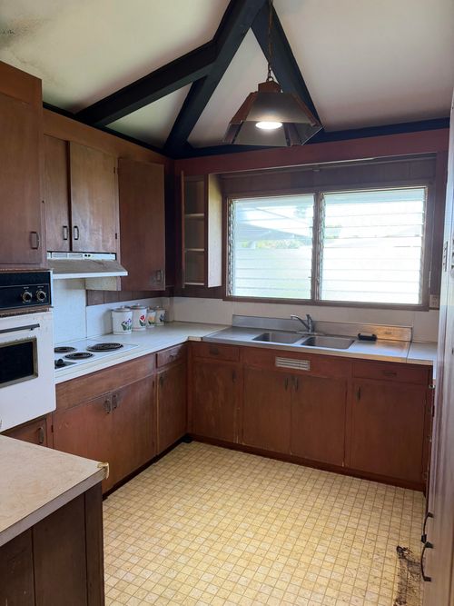 5 Ala Muku St, Hilo, HI, 96720-2543 | Card Image