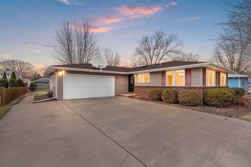 736 Melissa Street, MENASHA, WI, 54952 | Card Image