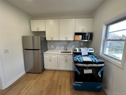 b-65 New York Ave, Congers, NY, 10920-2515 | Card Image