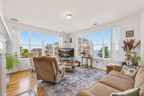 209-3872 S Lake Drive, Saint Francis, WI, 53235 | Card Image