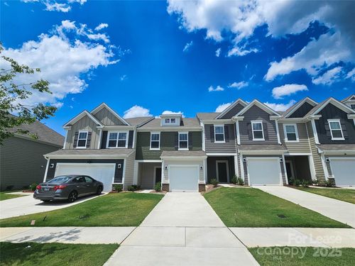 2744 Yeager Dr, Concord, NC, 28027-8996 | Card Image