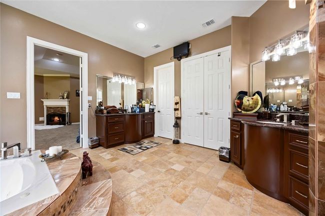 10714 Crestwater Cir, House other with 5 bedrooms, 5 bathrooms and 3 parking in Magnolia TX | Image 24