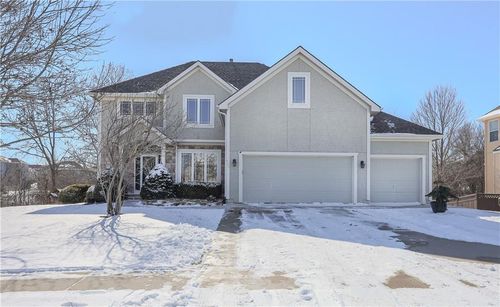 709 Willow Drive, Lansing, KS, 66043 | Card Image