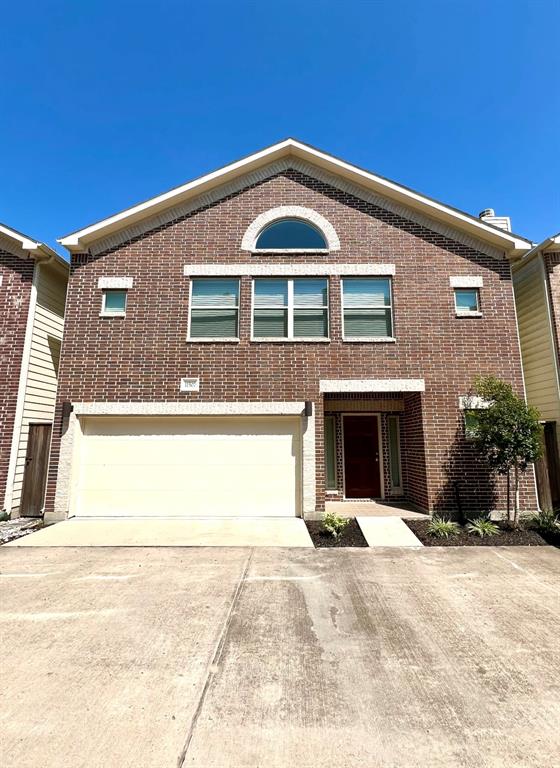 Main Pine Dr, Houston, TX 77025