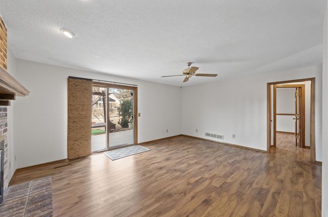 Access to backyard | Image 30