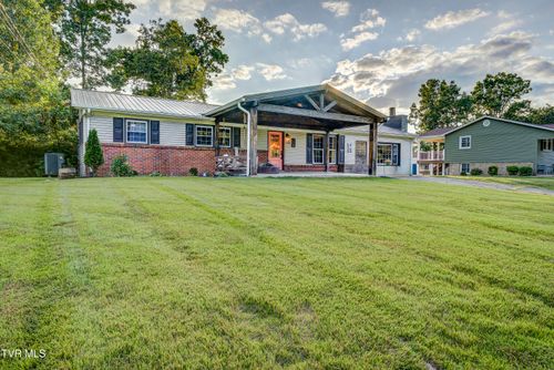 110 Hopeville Ave, Greeneville, TN, 37745-6313 | Card Image