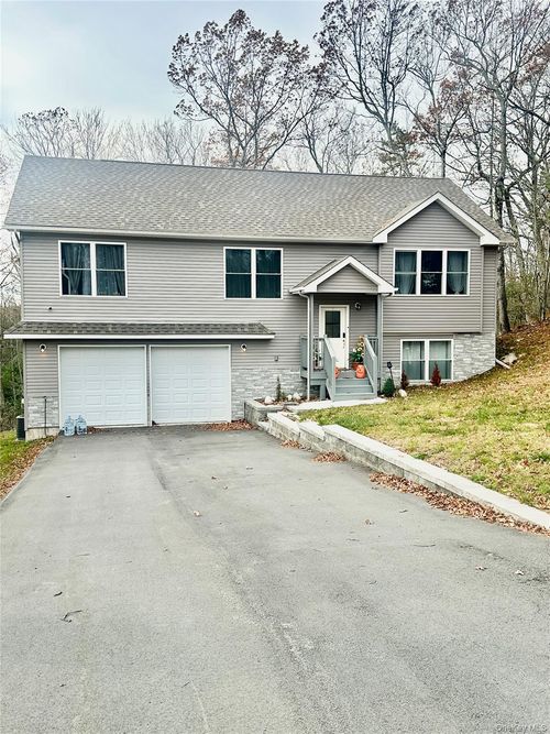 50 Picadilly Cir, Rock Hill, NY, 12775-6403 | Card Image
