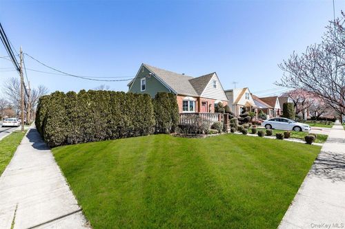 upper-648 7th St S, Garden City S, NY, 11530-5540 | Card Image