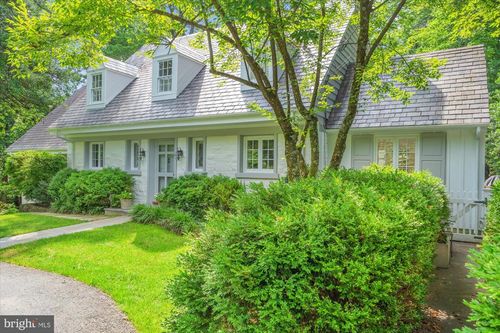8519 Longfellow Pl, CHEVY CHASE, MD, 20815-6838 | Card Image