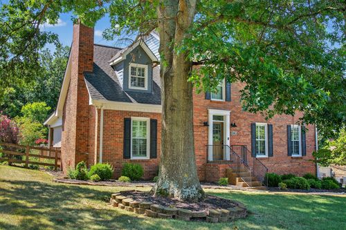 105 Meadow Ln, Hendersonville, TN, 37075-4366 | Card Image
