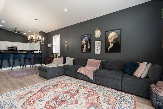 Family Room | Image 10