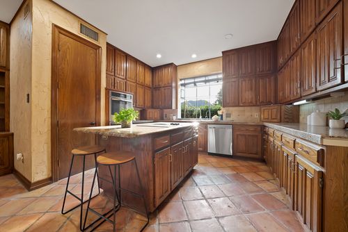 2714 Ridge Top Ln, Arlington, TX, 76006-2728 | Card Image