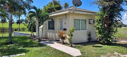 1118 S Parrott Ave, Okeechobee, FL, 34974-5270 | Card Image