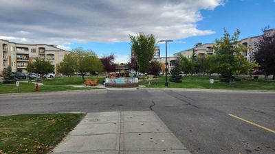 324 - 2020 32 St S, Condo with 1 bedrooms, 1 bathrooms and 1 parking in Lethbridge AB | Image 2