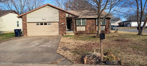 753 W Wickersham Dr, Webb City, MO, 64870-2406 | Card Image
