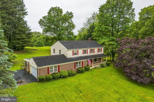 6 Cottage Ln, GLEN MILLS, PA, 19342-1704 | Card Image