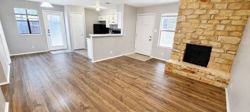 b-823 Taulbee Ln, Austin, TX, 78757-1550 | Card Image