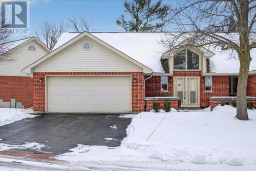 8-1121 Armour Road, Peterborough (Ashburnham Ward 4), ON, K9H7N8 | Card Image