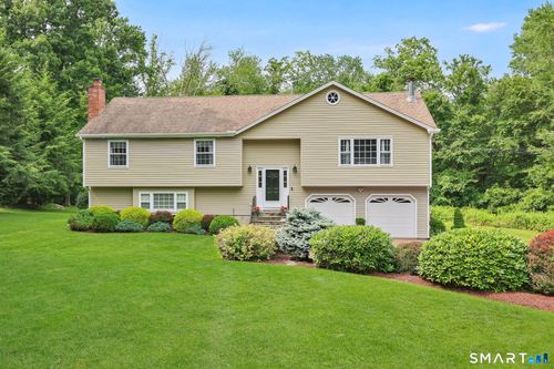 46 Doris Dr, Monroe, CT, 06468-2109 | Card Image