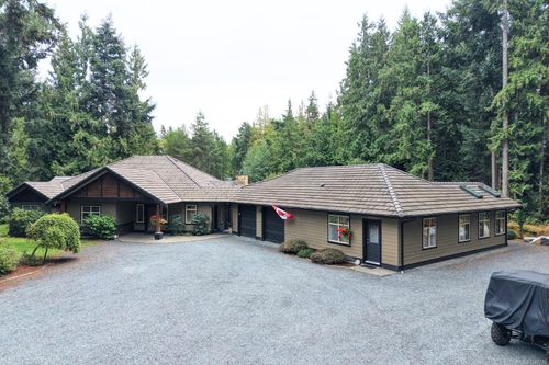 1090 Coldwater Rd, Parksville, BC, V9P2T2 | Card Image
