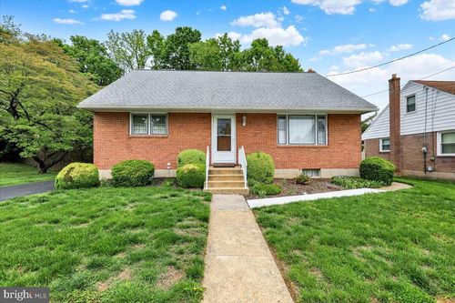1224 Commonwealth Blvd, READING, PA, 19607-1718 | Card Image