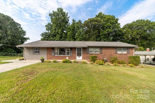 2509 Woodbridge Dr, Gastonia, NC, 28056-9141 | Card Image