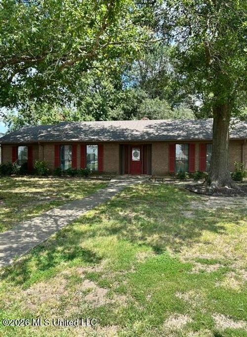 1002 Owen Mdws, Clarksdale, MS, 38614-3334 | Card Image