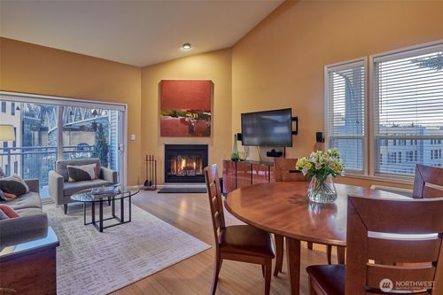403-909 N 35th St, Seattle, WA, 98103-8863 | Card Image