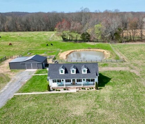 1212 Smith Thompson Rd, Bethpage, TN, 37022-9109 | Card Image