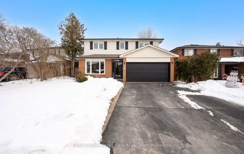 5 Vantage Cir, Mississauga, ON, L5M2L2 | Card Image
