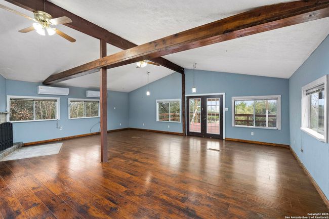 1413 Alamo Beach Rd, House other with 2 bedrooms, 2 bathrooms and null parking in Pipe Creek TX | Image 7
