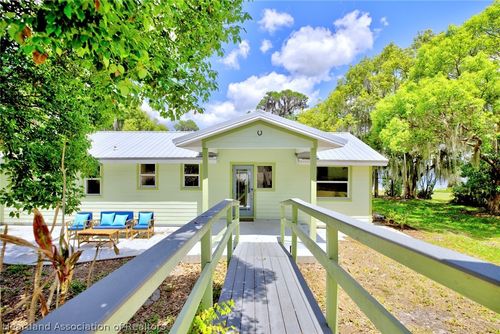 555 Lake Lotela Dr, AVON PARK, FL, 33825-9724 | Card Image