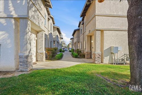 600 Hosking Ave, Bakersfield, CA, 93307-5721 | Card Image