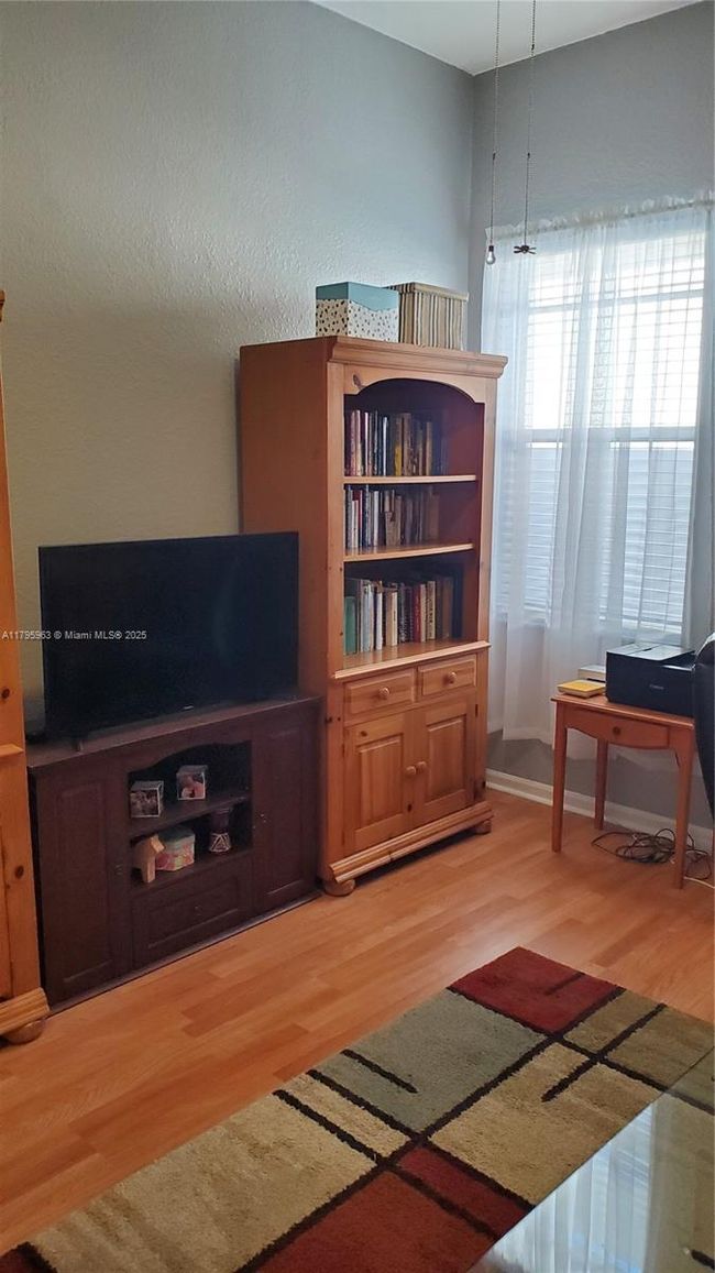 7310 Nw 17 Th Ct, House other with 4 bedrooms, 2 bathrooms and null parking in Pembroke Pines FL | Image 34
