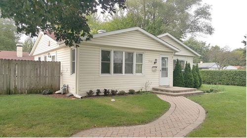 746 Merle Ln, Wheeling, IL, 60090-4746 | Card Image