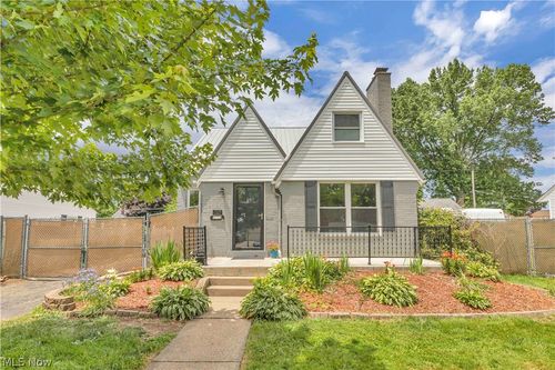 1227 Manor Ave Sw, Canton, OH, 44710-1225 | Card Image