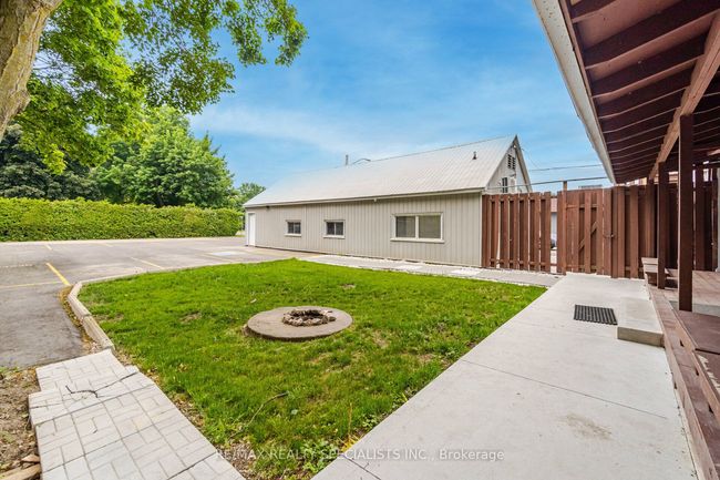 521 Guelph St, Home with 5 bedrooms, 5 bathrooms and 13 parking in Norval ON | Image 34