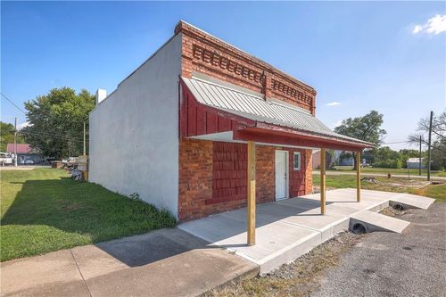 117 S Main St, Leeton, MO, 64761-9200 | Card Image