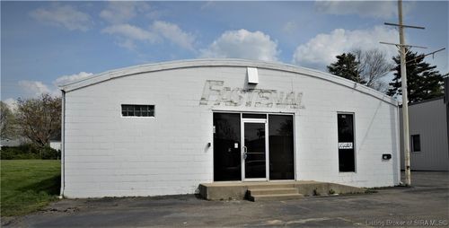 b-79 Gardner St, Scottsburg, IN, 47170-1101 | Card Image