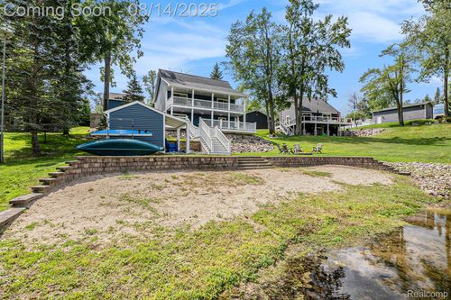 2011 S Ogemaw Trl, West Branch, MI, 48661-9067 | Card Image