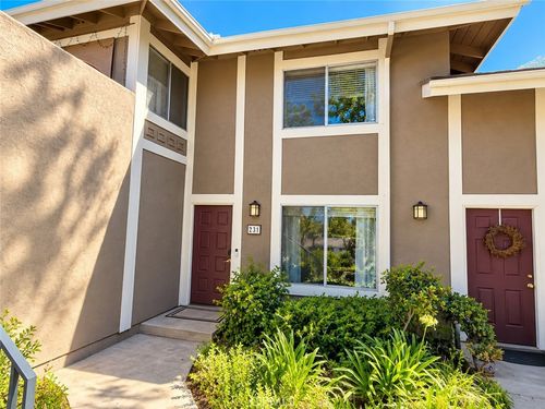 231 Gazania Ct, Thousand Oaks, CA, 91362-2746 | Card Image