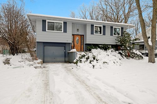 1835 W Weathersfield Way, Schaumburg, IL, 60193-2337 | Card Image